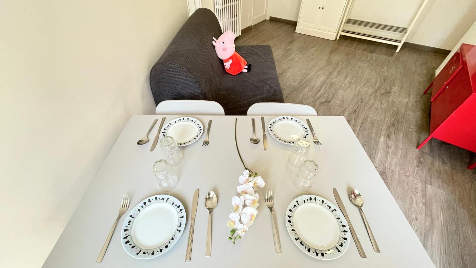 Apartment Avec Balcon, 5 Personnes Paris